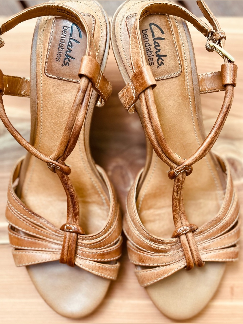 Clarks Leather T-Strap Wedge Heels in Light Cognac/Tan Women's Size 8
